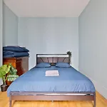 Quartier Luxembourg 1 Bedroom Apartment-Netflix